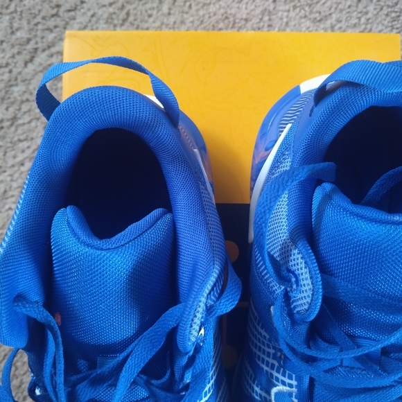 MEN NIKES - Picture 5 of 7